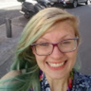 Meet your Posher, Stephanie
